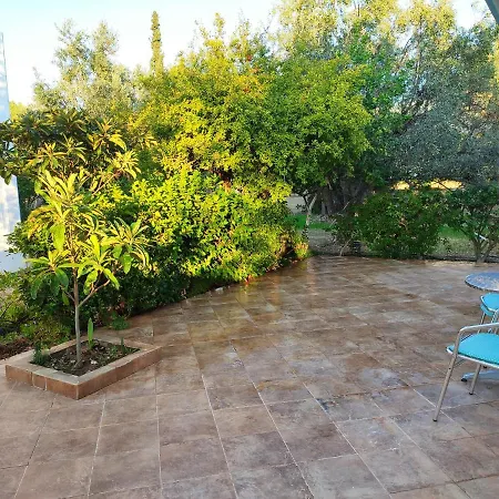 Kolymbia Cottage * 科林比亚